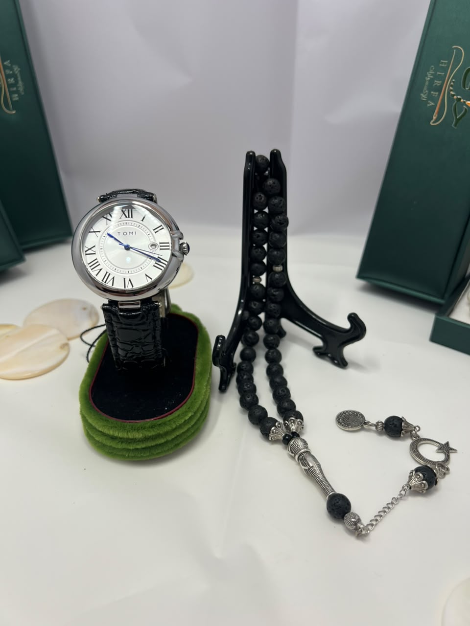 مسبحة حجر بركاني اسود + ساعة