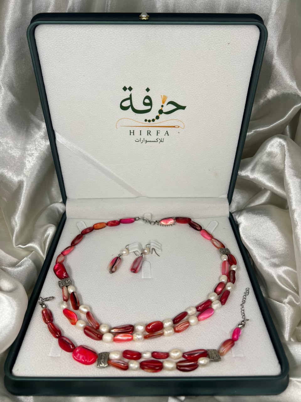 طقم من اللؤلؤ الطبيعي صدف البحر الاحمر